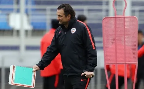 Juan Antonio Pizzi en la Roja