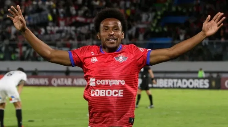 Jorge Wilstermann derrotó por 2-0 a Colo Colo en el inicio de su participación en Copa Libertadores (Agencia Uno)