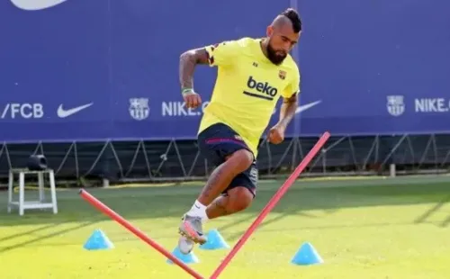 Arturo Vidal espera que Barcelona clasifique a la ronda final de la Champions League (FC Barcelona)