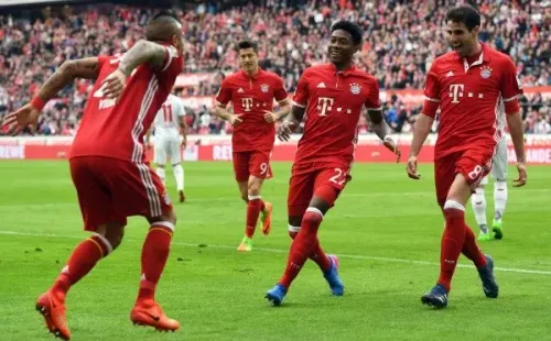 David Alaba y Arturo Vidal ya fueron compañeros en el Bayern Múnich, siendo campeones de la Bundesliga. Foto: Getty Images