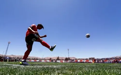 Matías Fernández no ha logrado continuidad en Colo Colo, pero ha aprovechado la para con miras a retomar su nivel.