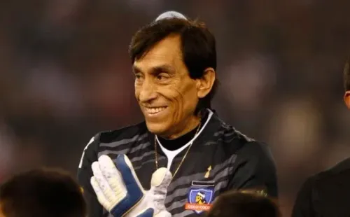 Roberto Rojas en un partido de exhibición en el Estadio Monumental (Agencia Uno)