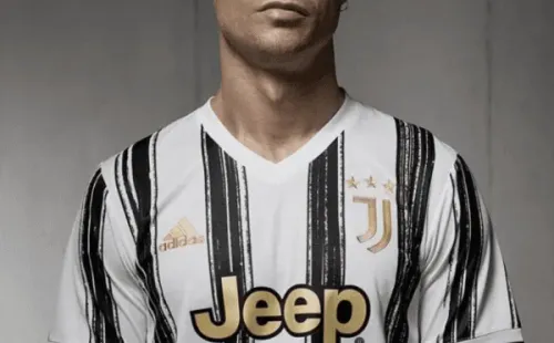 El Bicho con la nueva camiseta de la Vecchia Signora