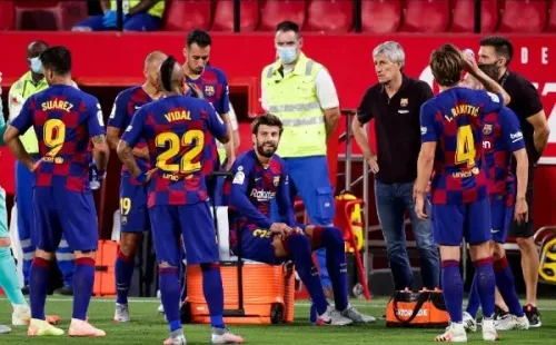 Quiqué Setién seguirá en la banca del Barcelona en medio de grandes críticas por perder La Liga ante el Real Madrid. Foto: Getty Images