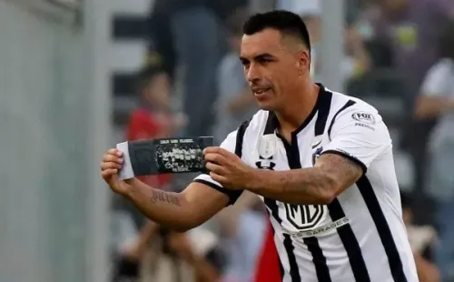 Esteban Paredes degradado