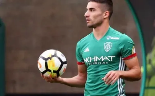 El lateral sería uno de los refuerzos que quiere Bielsa para competir en la Premier League. (FOTO: @miladmohammadi.official/)