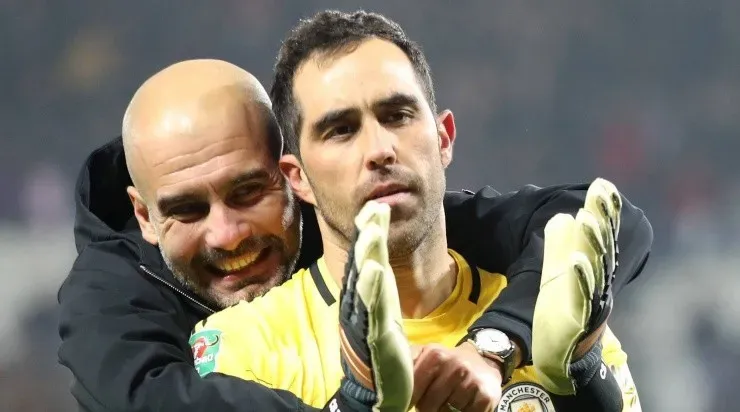 Josep Guardiola podrá contar con Claudio Bravo en una eventual definición por penales de Manchester City con Real Madrid por Champions (Agencia Uno)