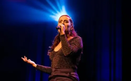 Natalia Valdebenito en uno de sus shows agotados en el Teatro Nescafé de las Artes, en marzo pasado.