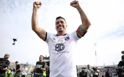 Esteban Paredes en Colo Colo.