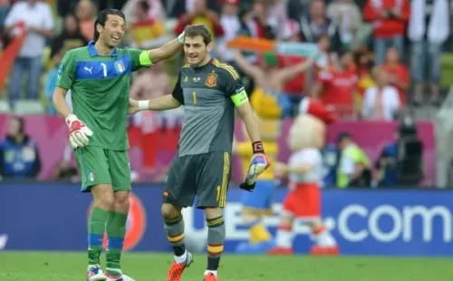Buffon y Casillas en un duelo entre España e Italia (Getty Images)
