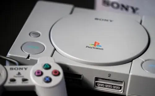 La PlayStation 1 marcó un antes y un después en el mundo de los videojuegos.