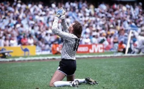 Nery Pumpido celebra el campeonato mundial de 1986 (Getty Images)