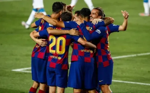 De Jong confía en que los abrazos seguirán en el Barca (Getty Images)