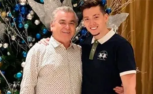 Nano Calderón junto a su padre, cuando aún no se quebraba la relación.