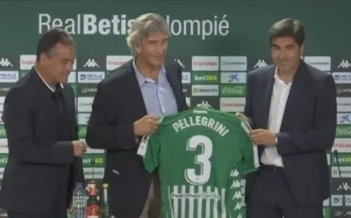 El estratega chileno Manuel Pellegrini fue contratado por el elenco bético hasta junio de 2023.