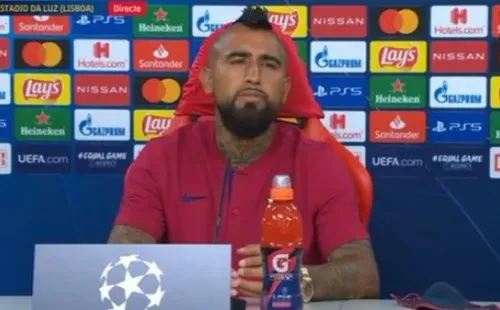 Arturo Vidal en conferencia (FC Barcelona)