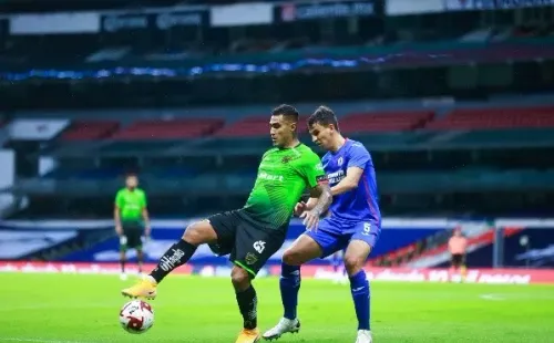 El defensor chileno es titular indiscutido en Cruz Azul. (FOTO: Getty)