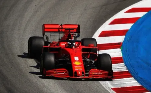 Vettel salvó el día en Ferrari, teniendo una espectacular remontada para quedar séptimo y sumar puntos para los de Maranello tras el retiro de Charles Leclerc.