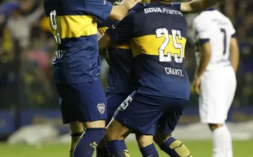 Chapa Fuenzalida festeja su gol con Boca ante Rosario Central.