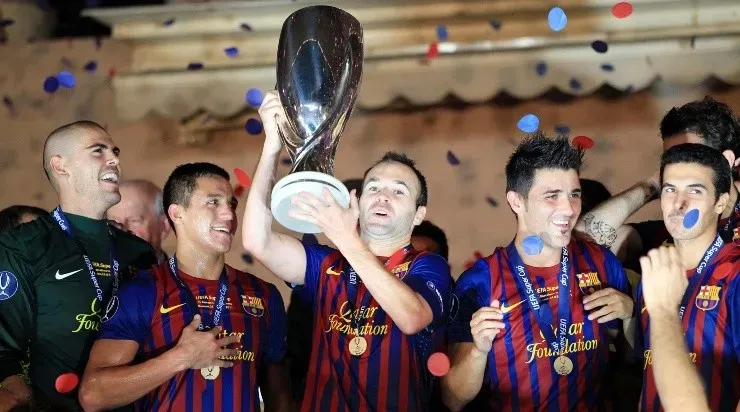 Alexis Sánchez ganó su primer título internacional en la Supercopa europea que Barcelona le ganó a Porto en 2011 (Getty)