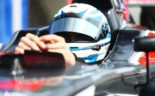 El piloto chileno podría enfrentar lluvia en la tercera fecha de la F4 británica.