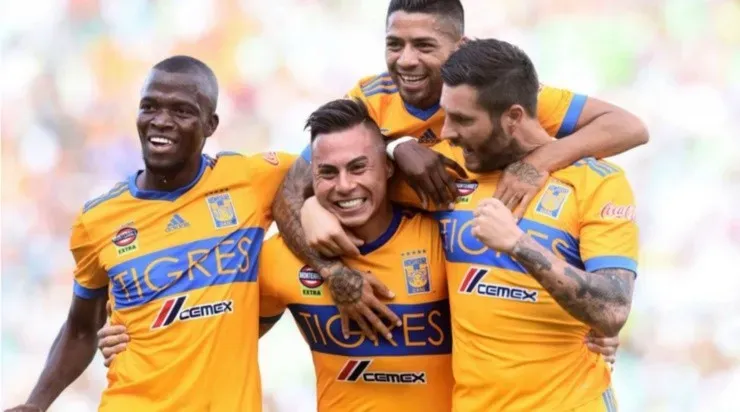 Eduardo Vargas celebra con Tigres UANL