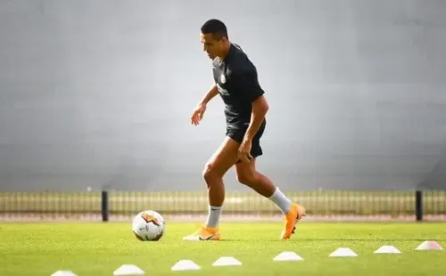 Alexis Sánchez listo para jugar ante Sevilla