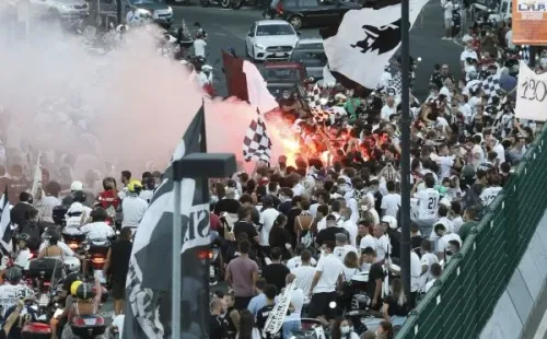 Spezia celebra el ascenso