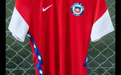 La nueva primera casmiseta de la selección chilena.