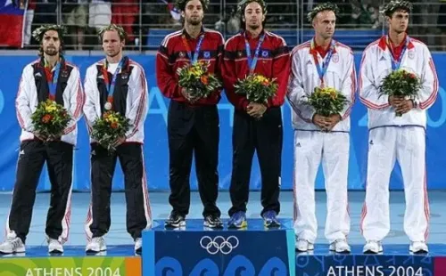 Chile en lo más alto del tenis de Atenas 2004.