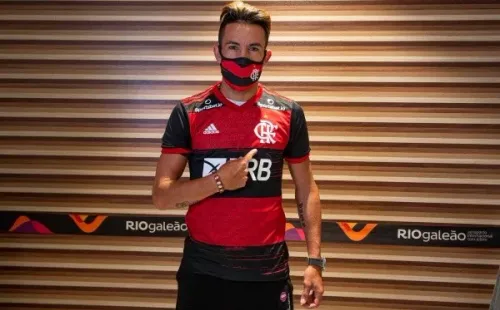 Mauricio Isla ya luce la camiseta de Flamengo (Flamengo)