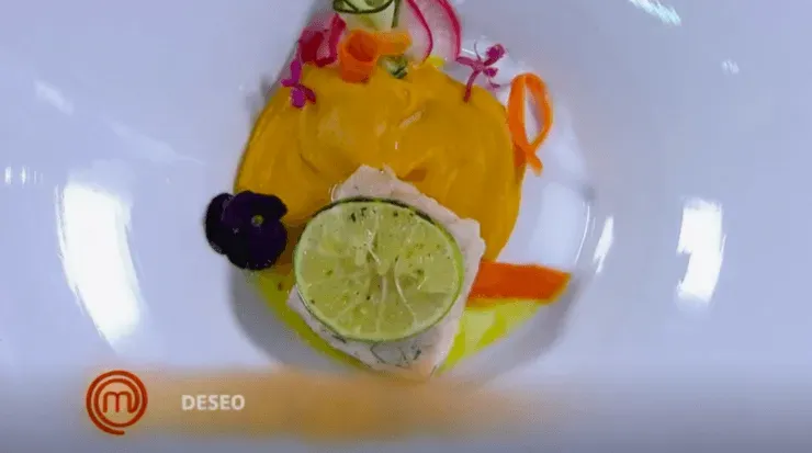 Entrada de Rocío: Pescado a la sal, encurtidos y puré de calabaza a la miel.