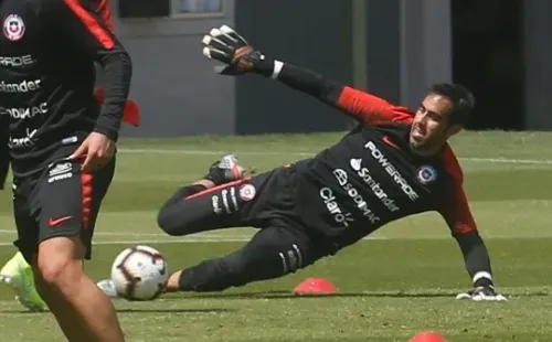 Claudio Bravo con la selección chilena