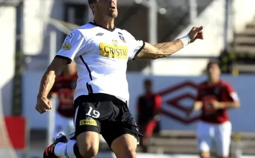 Scotti jugó en Colo Colo entre 2010 y 2011, periodo en que fue seleccionado y titular de la Selección de Uruguay.
