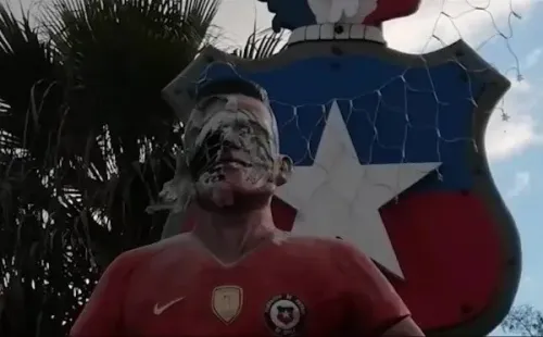 Así estaba la estatua de Alexis después que la destruyeran.