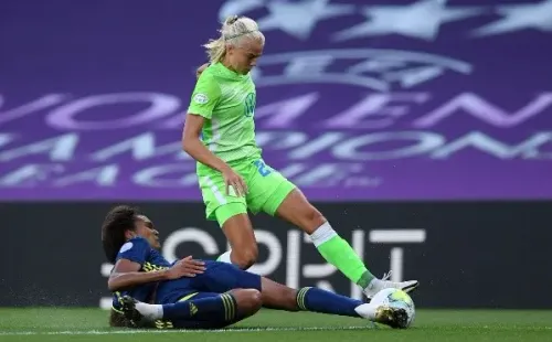 Harder marcó 103 goles en 113 partidos oficiales con el Wolfsburgo antes de fichar por el Chelsea.