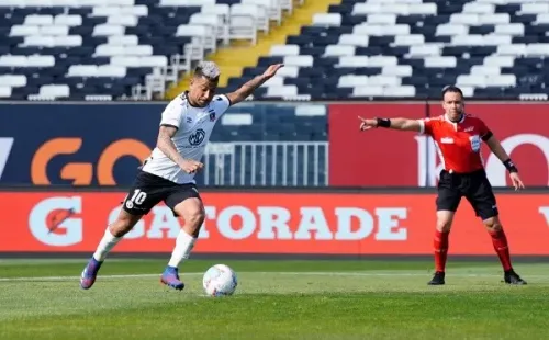 Leo Valencia estuvo este fin de semana ante Santiago Wanderers, generando la indignación de los hinchas y su ex pareja. Foto: Agencia Uno