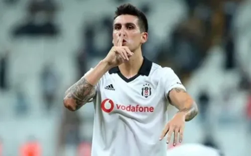 Enzo Roco vive momentos difíciles en Besiktas