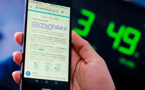A las 00:00 horas de este domingo 6 de septiembre, deberás adelantar a las 1:00 AM. (Foto: Agencia UNO)