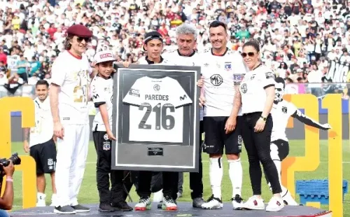 El año pasado y ante la U, consiguió el récord de máximo goleador del fútbol chileno. Foto: Agencia Uno