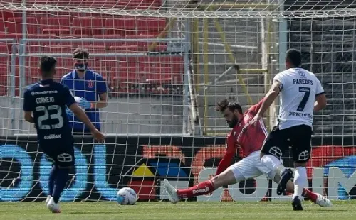 Esteban Paredes llegó a 16 goles en Superclásicos, alcanzando a Carlos Campos. Foto: Agencia Uno