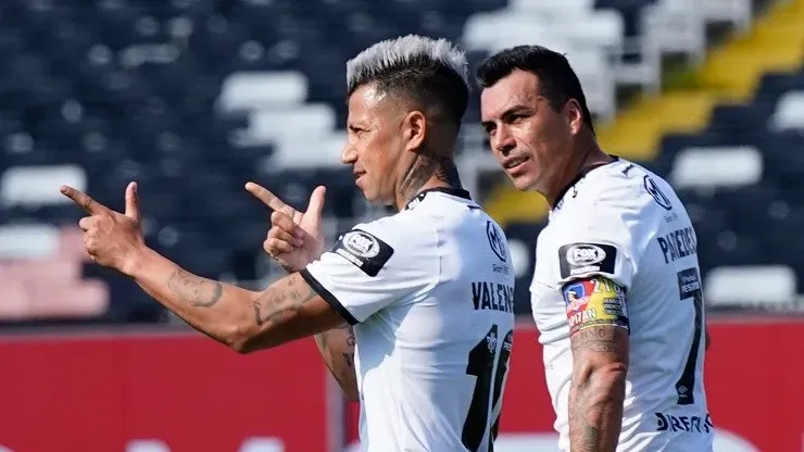 Leonardo Valencia y Esteban Paredes en Colo Colo