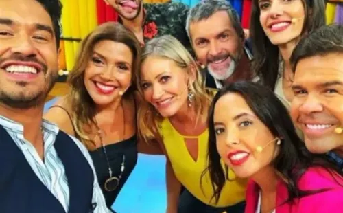 Carolina Arregui como panelista de TVN