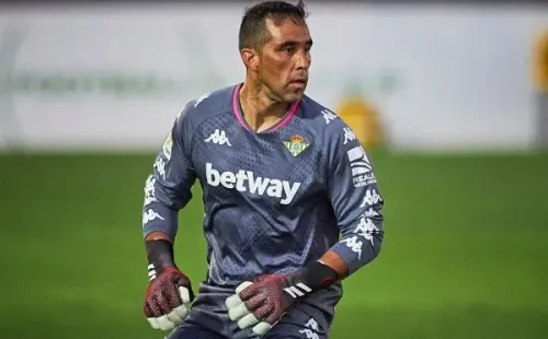 Claudio Bravo, Real Betis