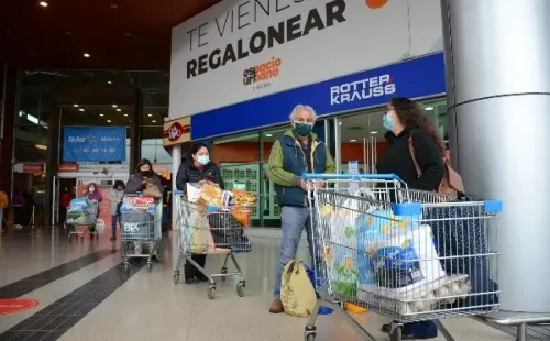 Los supermercados no pueden abrir este 18 y 19 de septiembre. (Foto: Sgencia UNO)