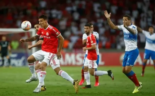 Universidad Católica lleva dos derrotas en este torneo, la primera con Internacional de Porto Alegre en Brasil, por 3-0. (Foto: Getty)