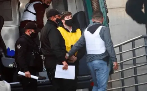 Nano Calderón ingresando a la cárcel Santiago 1.