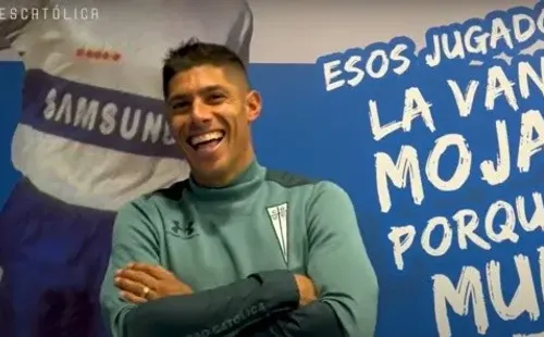 Los jugadores de la UC sacaron todo su espíritu festivo para celebrar el 18 junto a todos los cruzados.
