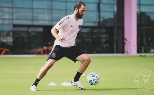 Higuaín firmó hasta diciembre de 2022 con el Inter Miami.