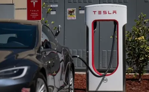 El anuncio de Musk en el Battery Day no cayó bien en los inversores, y las acciones se desplomaron casi un 7%.